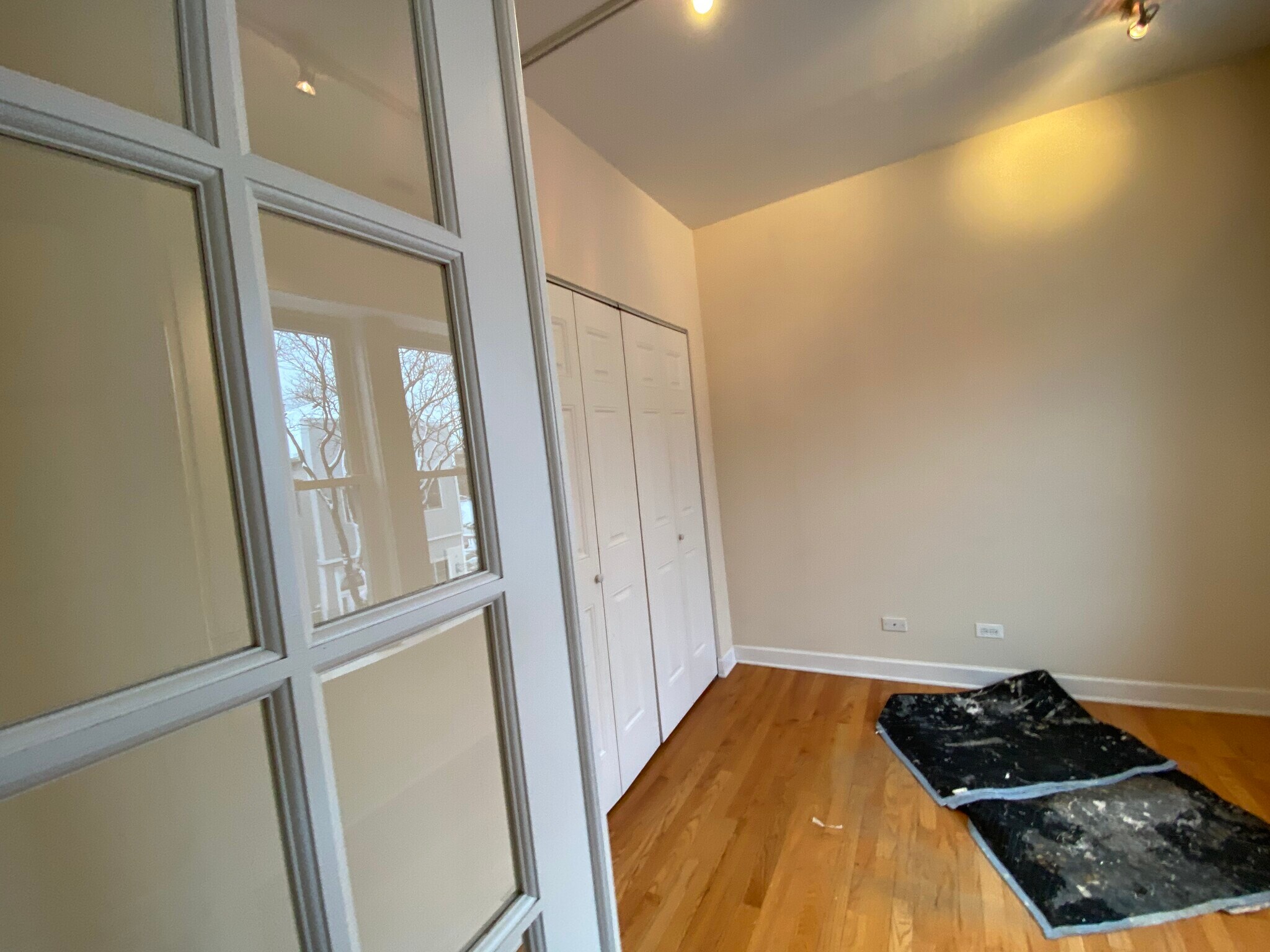 Building Photo - 3246 N Clifton Ave