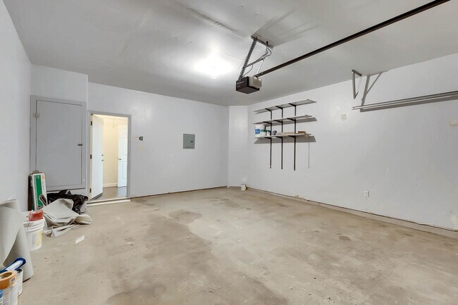 Building Photo - 10900 Gerald Allen Loop