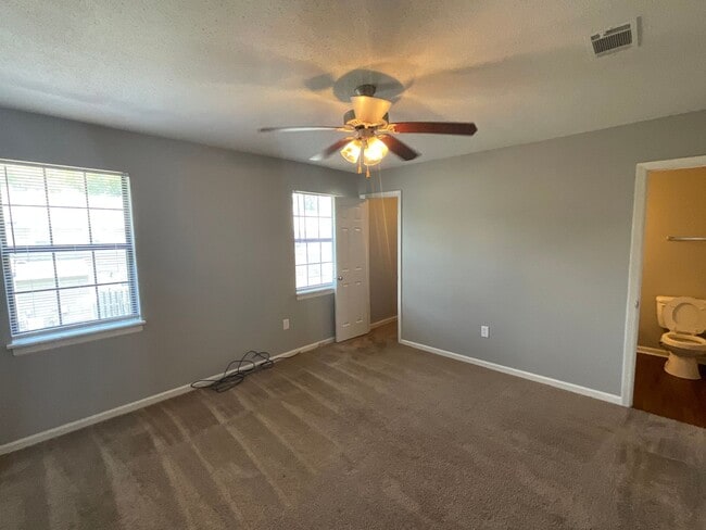 Building Photo - 3929 Miramar Ct