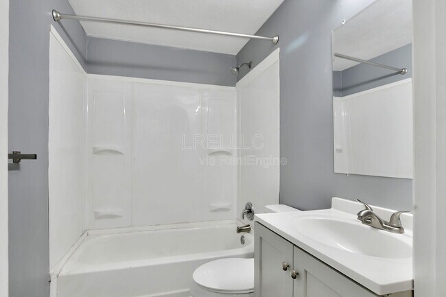 Building Photo - 817 Lancelot Ct