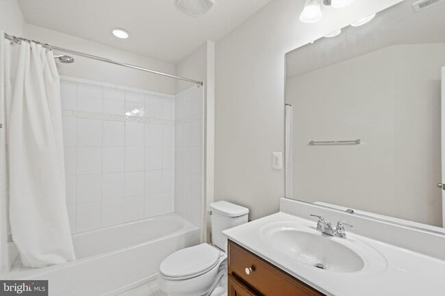 Building Photo - 1443 Occoquan Heights Ct