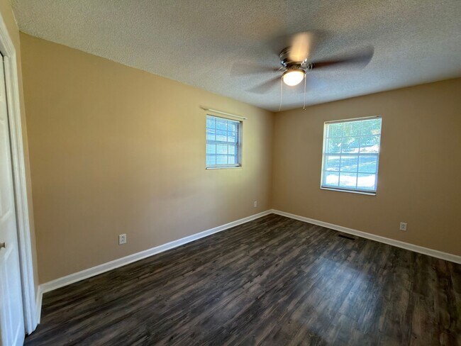 Building Photo - 4740 Treemont Cir
