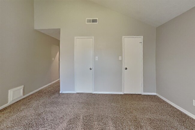 Building Photo - 22530 Smokey Hill Dr