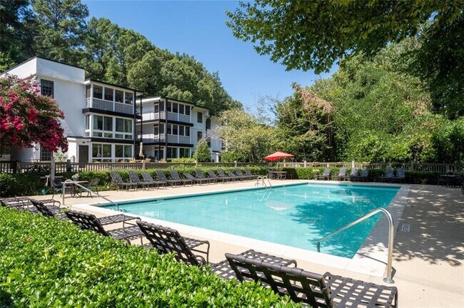Building Photo - 1445 Monroe Dr NE