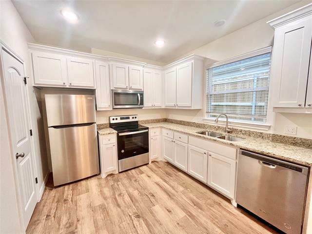 Building Photo - 523 E Hanna St