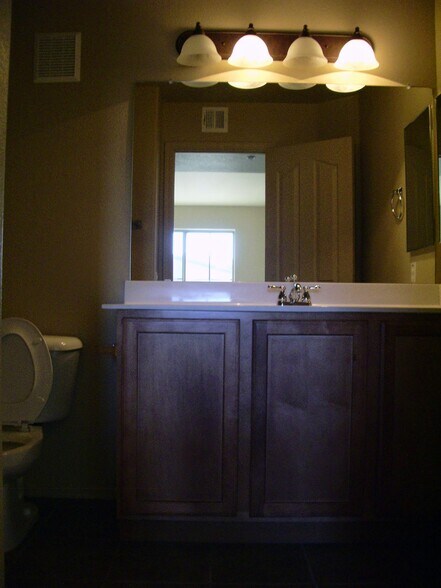 Master Bath - 280 S Evergreen Rd