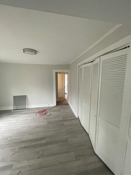 Living Room - 88 Oak St