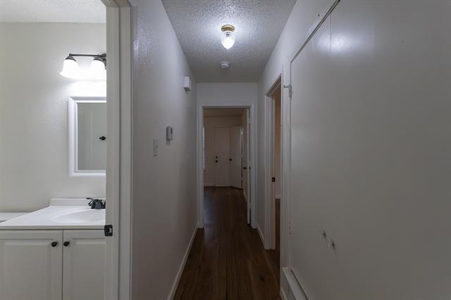 Building Photo - 741 Woodland Ct