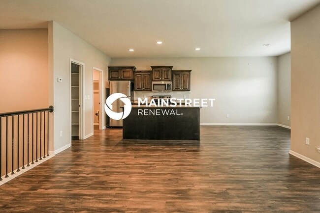 Building Photo - 4 Bedroom Pet-Friendly Home in Grain Valley, MO with Main Street Renewal