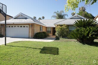 Building Photo - Beautiful West Hills Pool Home For Lease!