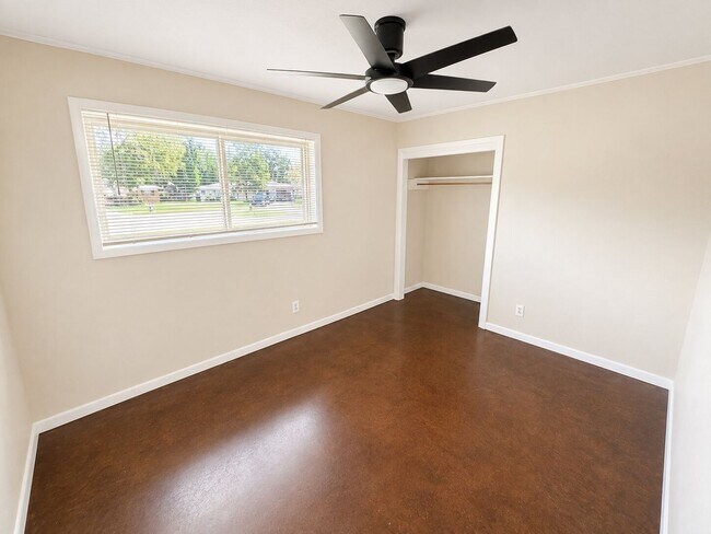 Building Photo - South Bossier Beauty!