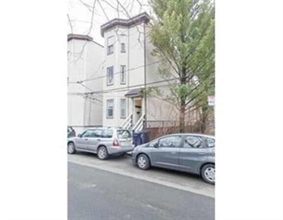 Building Photo - 23 Pine St