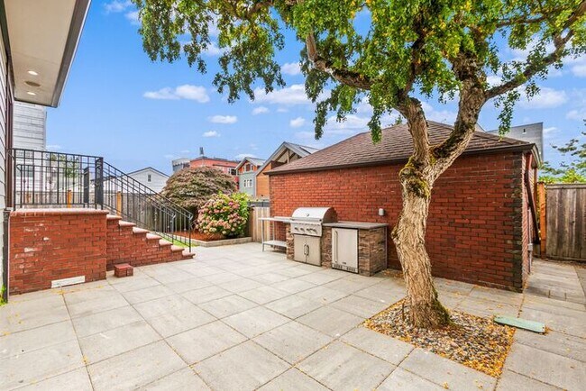 Building Photo - Stunning Air Conditioned 1931 Tudor in Coveted Admiral w/ Views