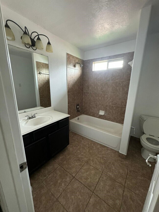 Building Photo - 25614 Crisp Spring Ln
