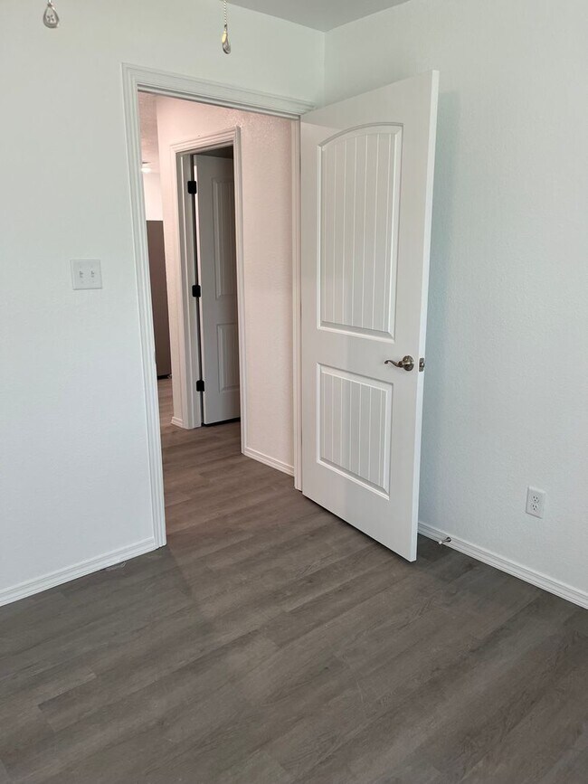 Building Photo - COX-POPLAR ST