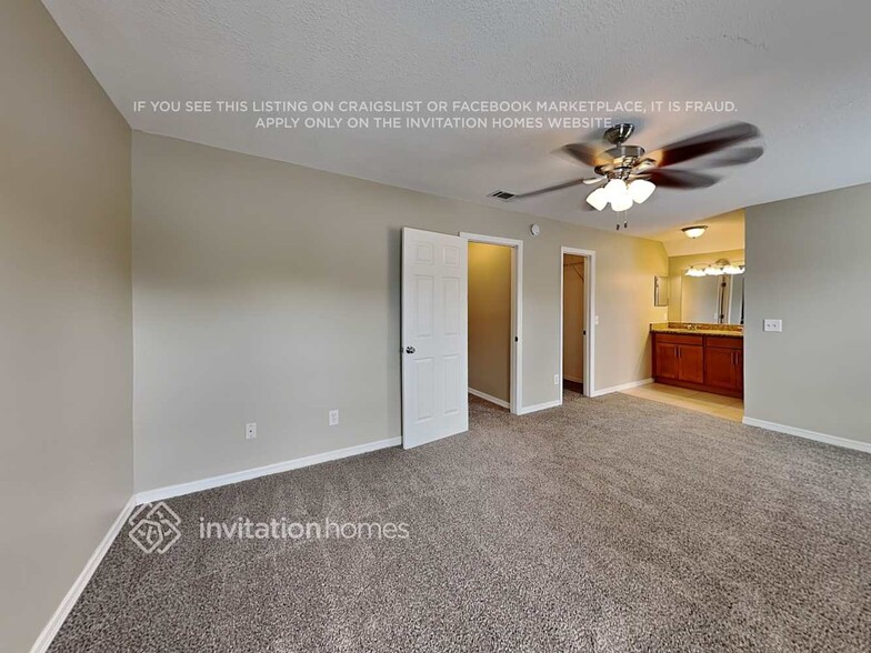 Building Photo - 985 Turkey Hollow Cir