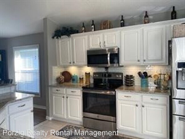 Building Photo - 4 br, 2 bath House - 1528 Fox Glen Drive