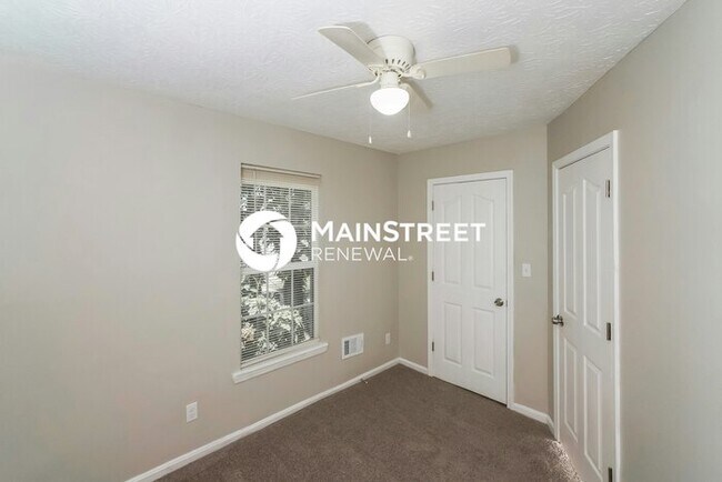 Building Photo - 3 Bedroom Pet-Friendly Home in Louisville,...