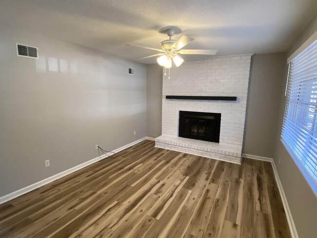 Building Photo - 23 Port Royal Dr