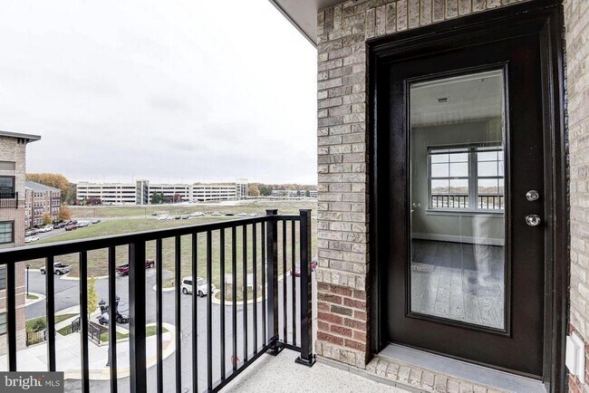 Building Photo - 9523 Bastille St