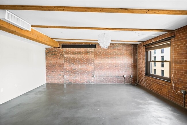 Building Photo - 90 Wareham St
