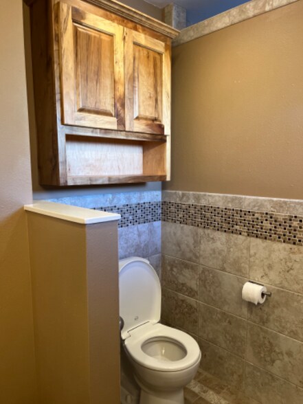 Building Photo - 723 N 8th St