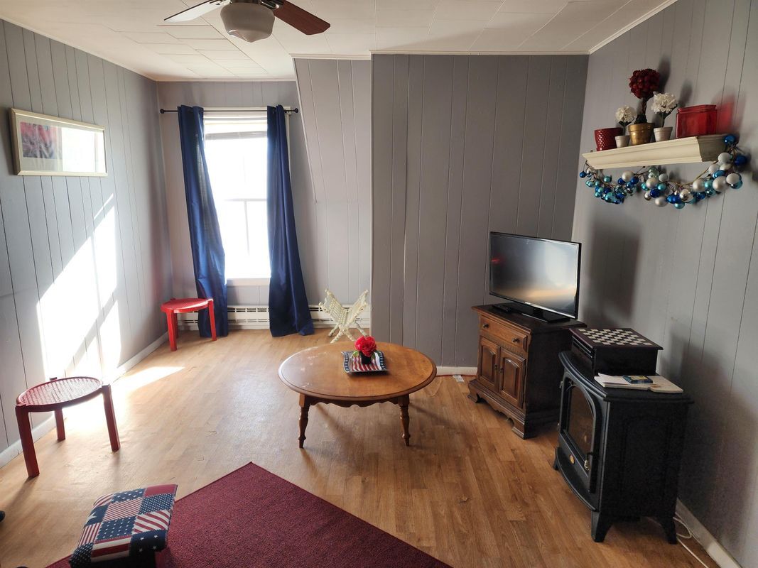 Building Photo - 6 Hager Ln