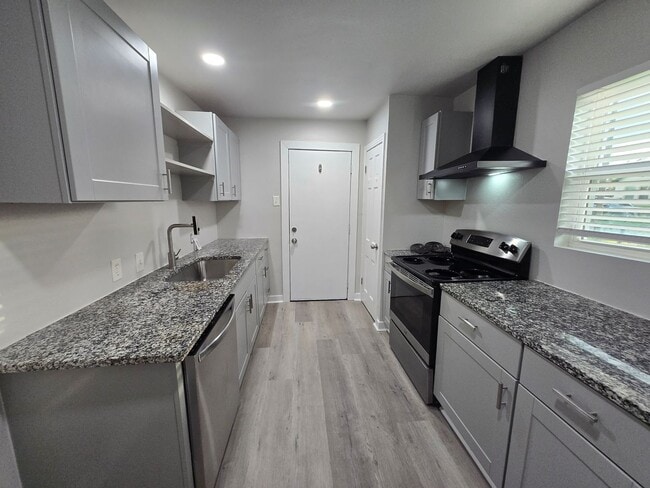 Building Photo - 2bed 1 Bath