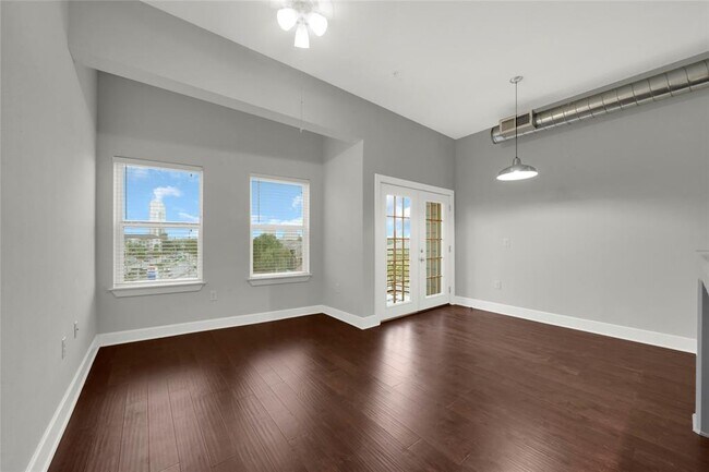 Building Photo - 1011 Studemont St