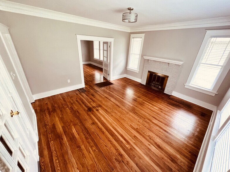 Living Room - 485 S Reese St