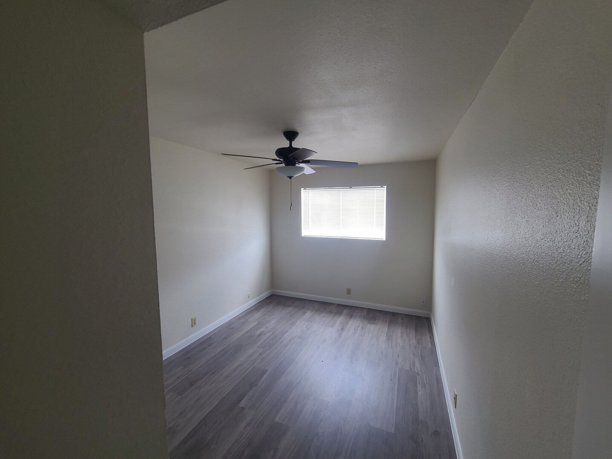 Second Bedroom - 11002 Hammerly Blvd
