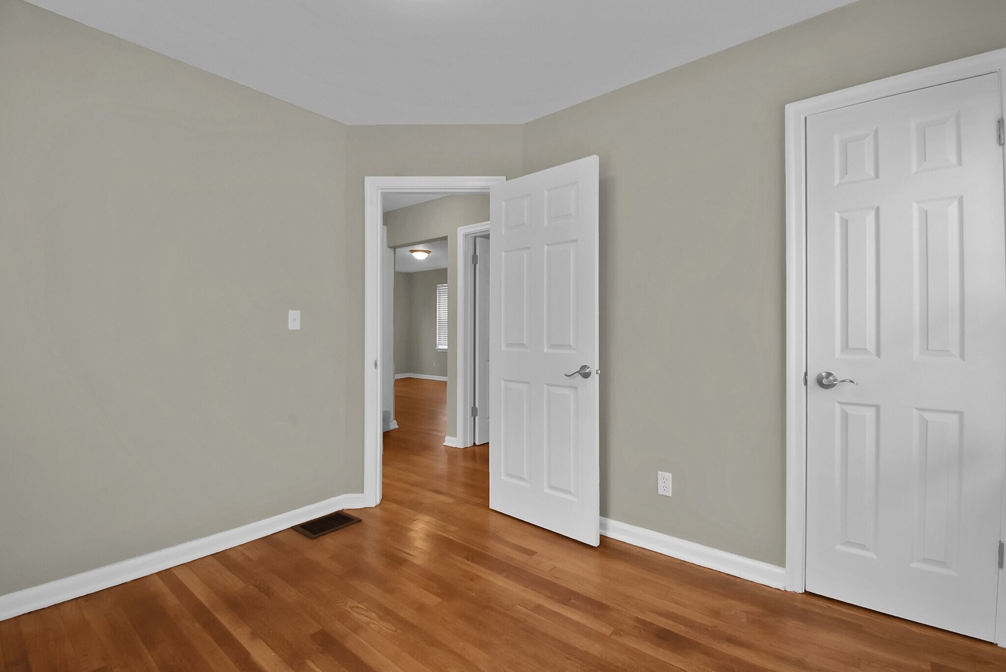 Building Photo - 2566 Atwood Ter