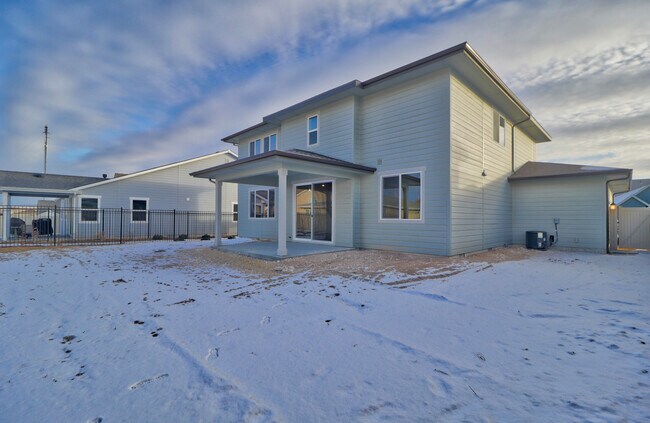 Building Photo - 5397 S Perlite Ave