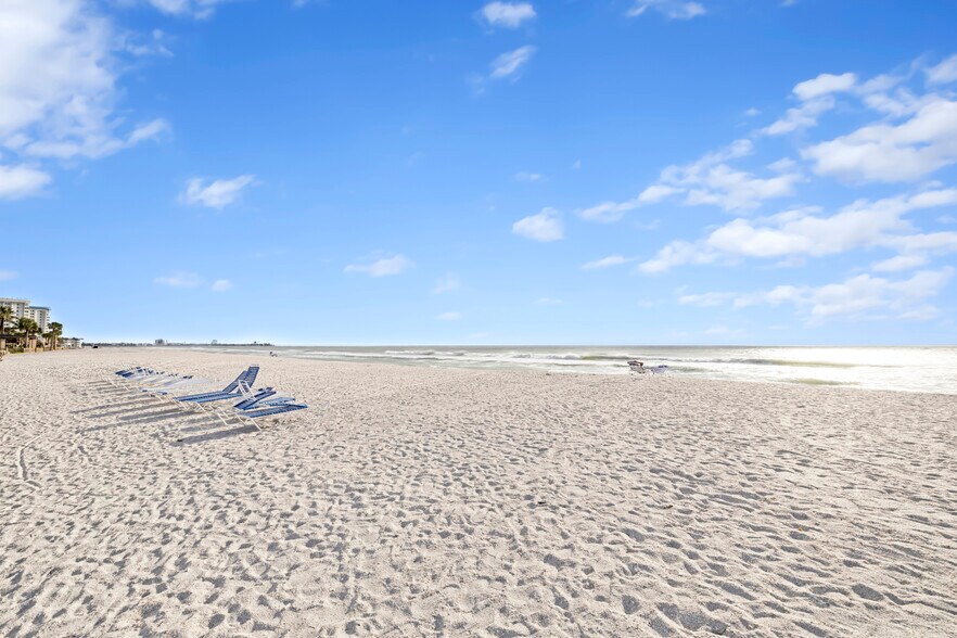 Direct Beach Access - 1104 Benjamin Franklin Dr