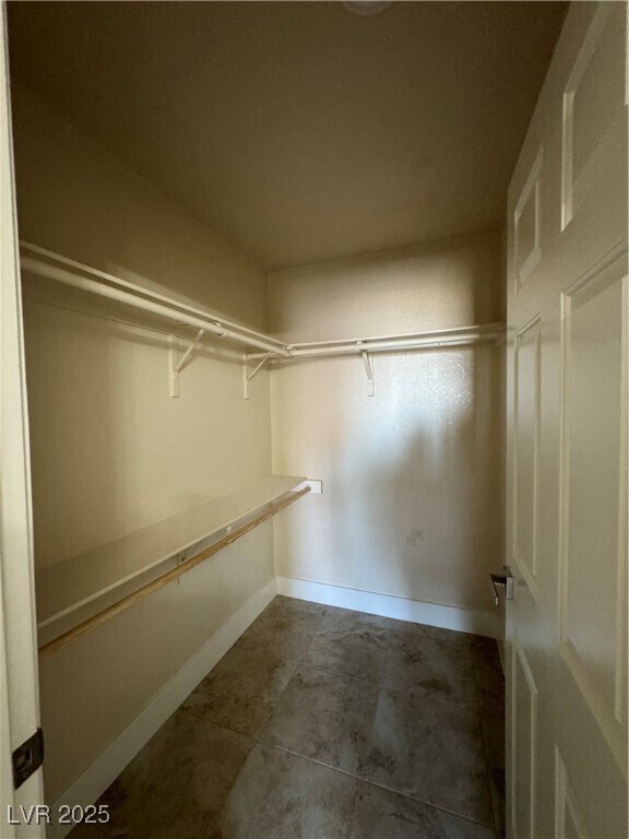 Building Photo - 640 E San Lorenzo St
