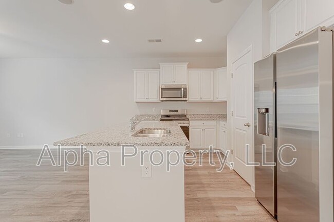 Building Photo - 102 Sweet Almond Ct
