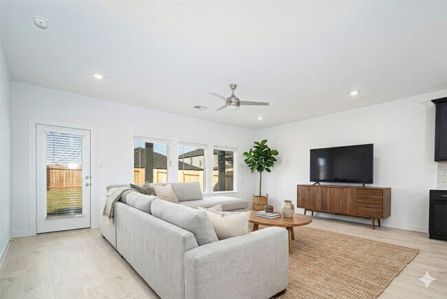 Building Photo - 30430 Lighthouse Bluff Ln