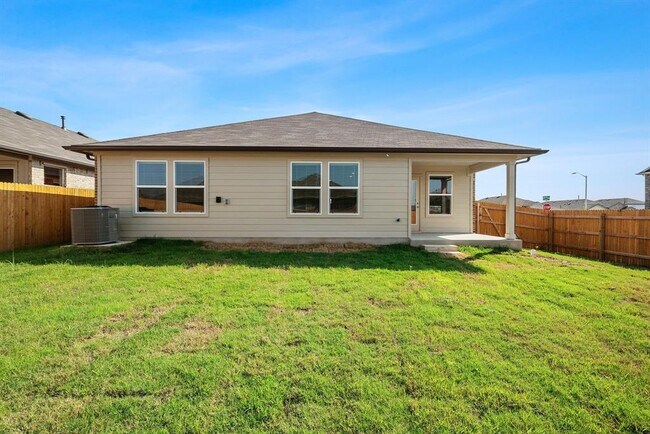 Building Photo - 336 Callado Cir