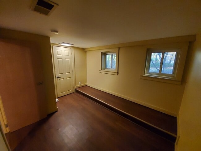 Building Photo - 3770 Woodview Ave