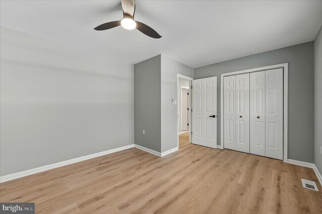 Building Photo - 110 Elaine Dr