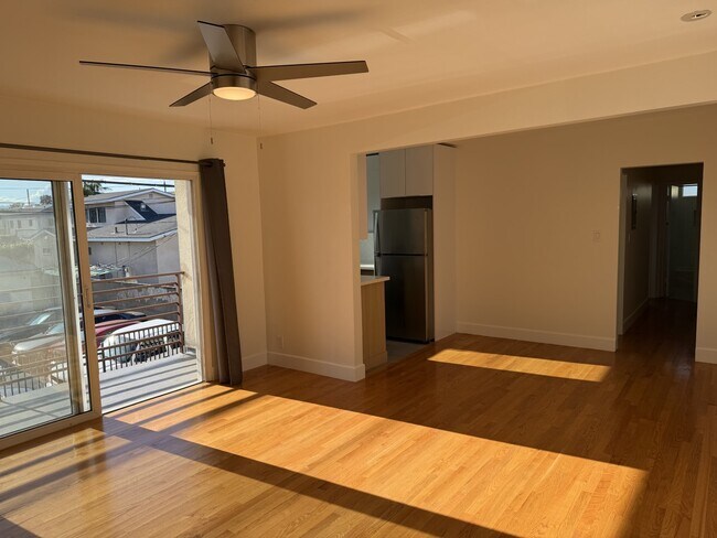 Building Photo - 4443 Clayton Ave