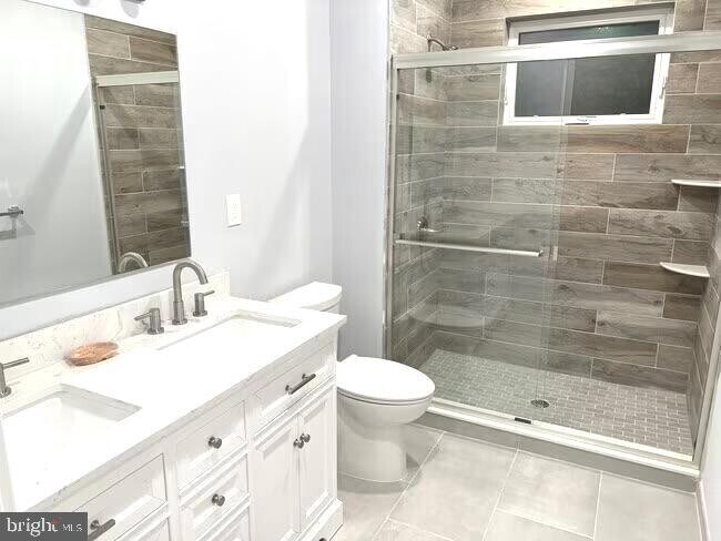 Building Photo - 1237 Lancaster Ave