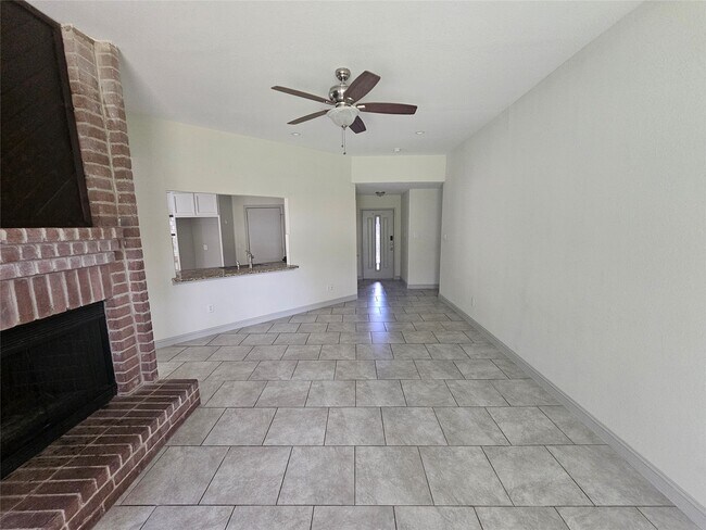 Building Photo - 3206 Pebble Lake Dr