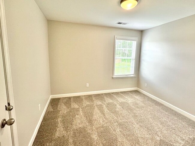 Building Photo - TuckerLanding5592