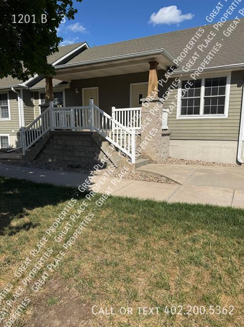 Building Photo - 1201 B-3