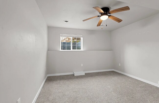 Building Photo - 4 Bedroom- 2.5 Bathroom New Build Duplex- Pulaski!