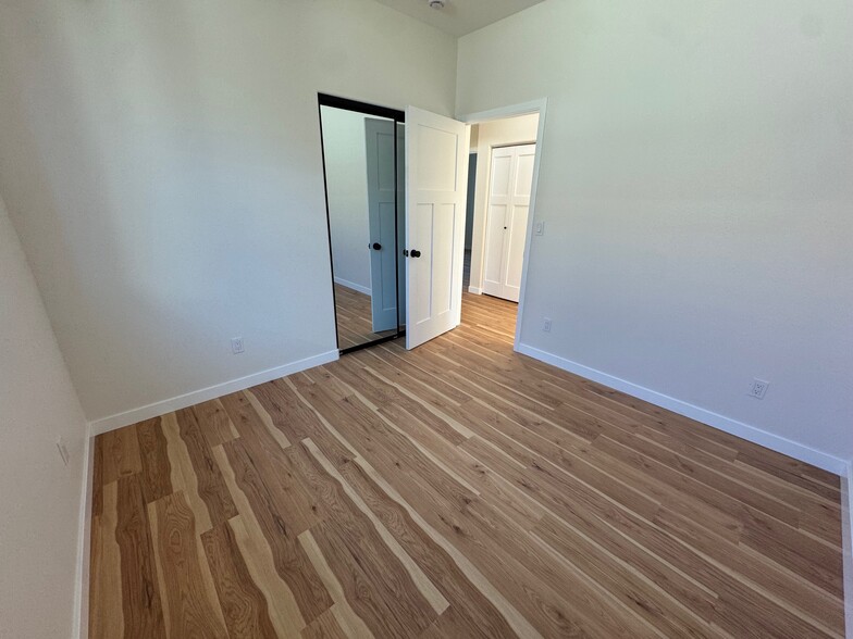 Building Photo - 1101 W 2nd St