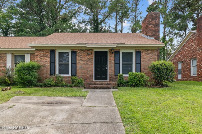 Primary Photo - 111 Windsor Ct