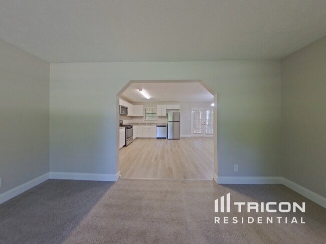 Building Photo - 531 Shefield Ct