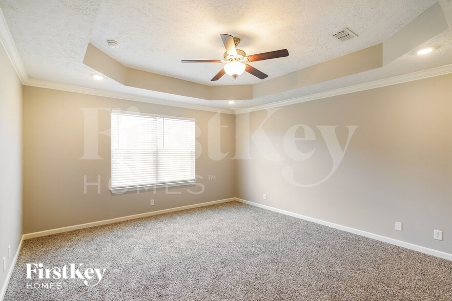 Building Photo - 1924 Albarado Trl